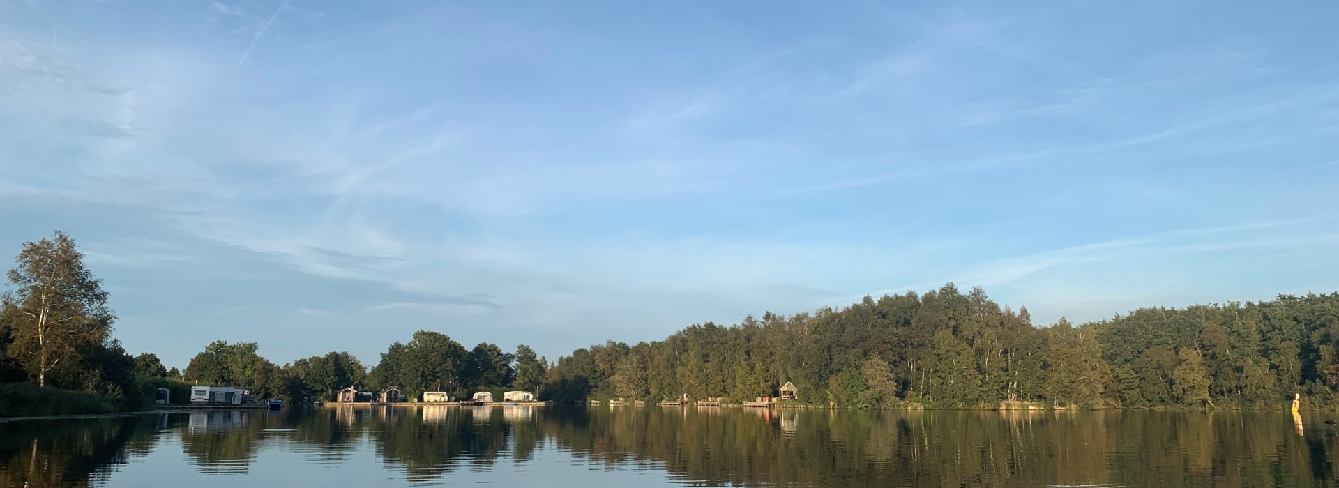 Camping vanaf het water.jpg