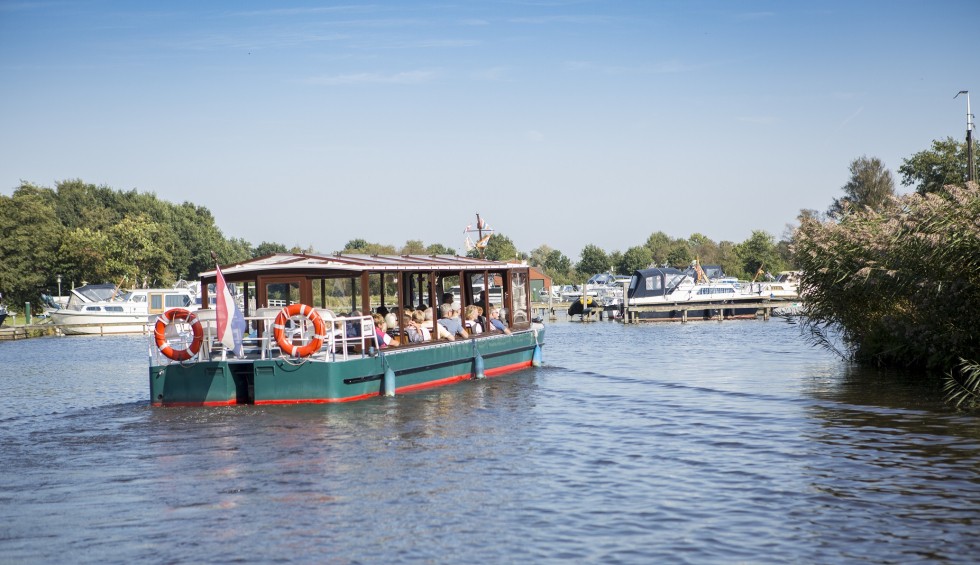 Rondvaartboot Tiemen.jpg