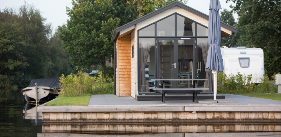 huisje-aan-het-water-overijssel.jpg